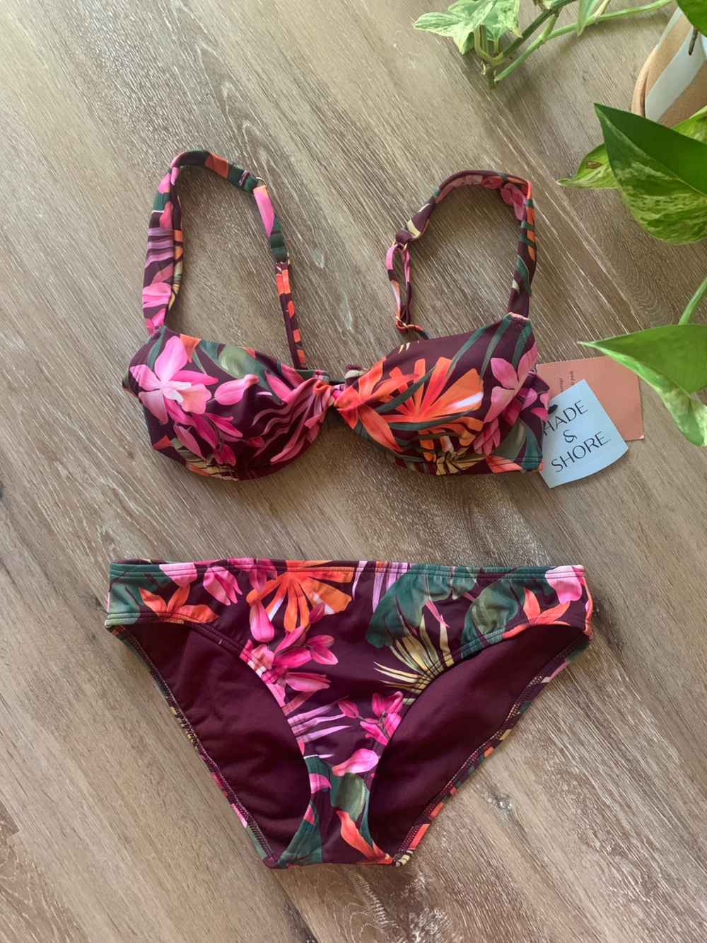 Shade & Shore Target Women’s Underwire adjustable Floral Bikini size 32B / small